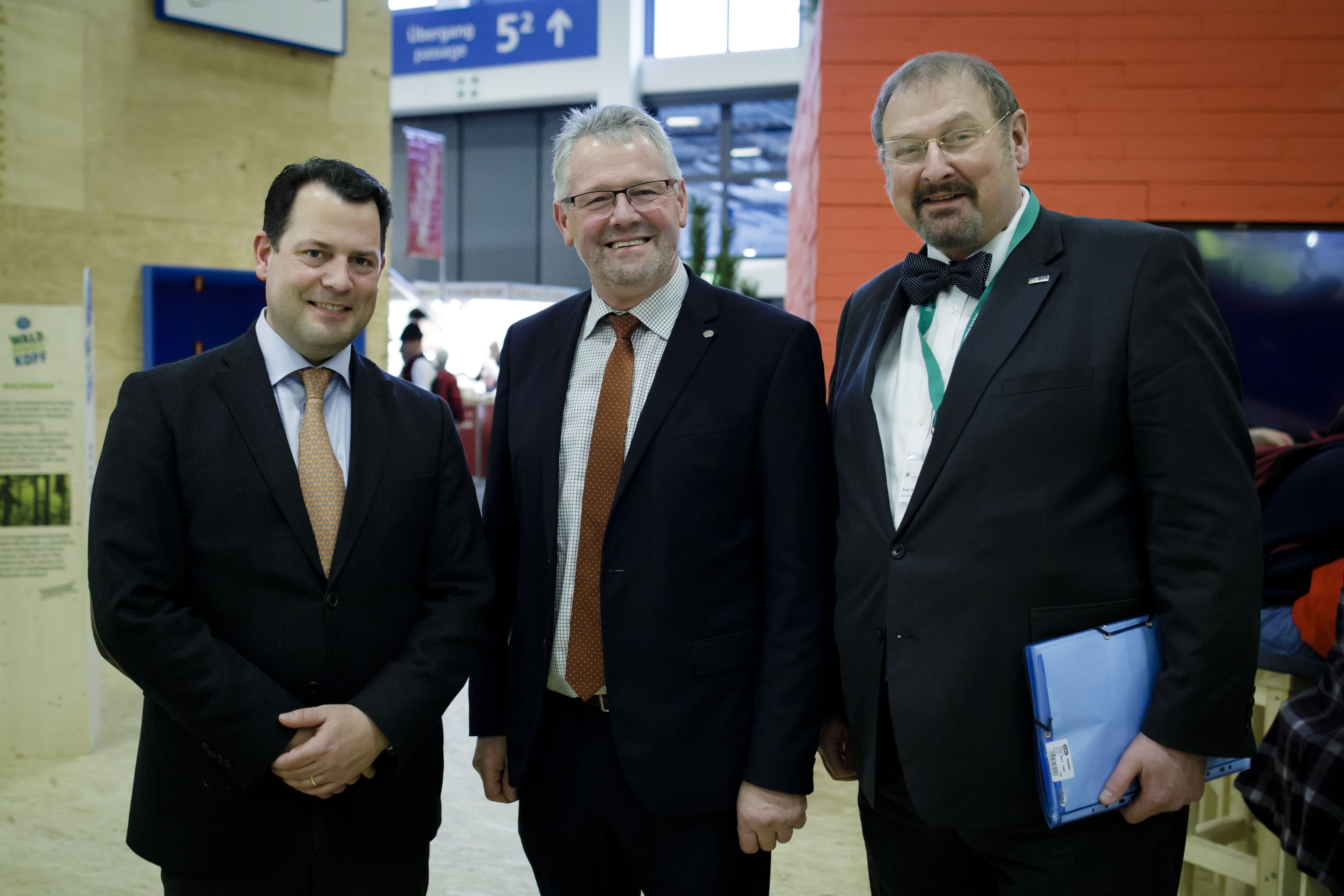 AGDW-Präsident Phlipp zu Guttenberg mit Alois Gerig, MdB und Professor Dr. Dr. Andreas Hensel, Präsident des BFR
